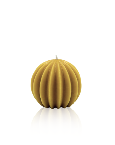 Dekoracyjna świeca STELLA D’oro z żółtego wosku pszczelego o rzeźbionej formie - VOSQUE candles