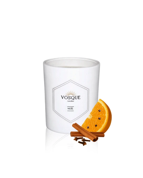 Świeca z wosku pszczelego NOEL 200 ml w białym szkle - świąteczny zapach pomarańczy, cynamonu i goździków - VOSQUE candles