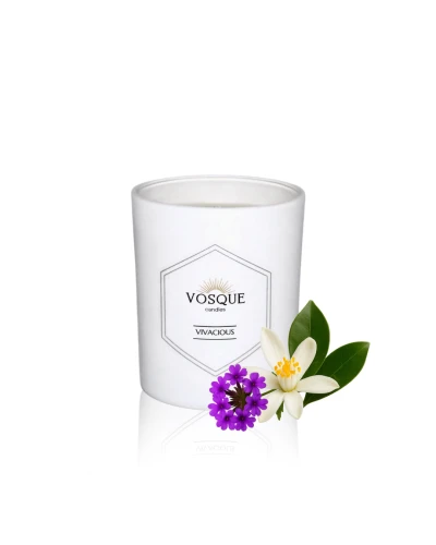 Świeca z wosku pszczelego VIVACIOUS 200 ml w białym szkle - cytrusowo-kwiatowy zapach werbeny i kwiatu pomarańczy - VOSQUE candles